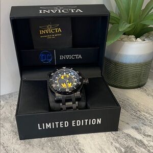Invicta Men’s Black and Yellow Limited Edition Batman Watch